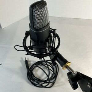 Condenser Microphone with Shock Mount and Adjustable Arm